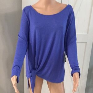 ZX platinum. Pull-over, tie accent Top. XXL. NWT